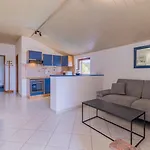 House Iris With Private Pool * Porec