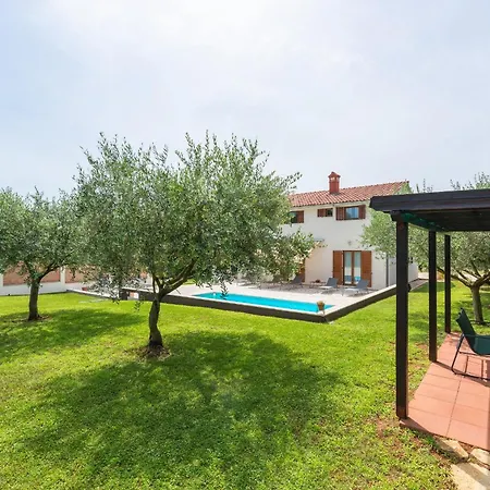 House Iris With Private Pool Porec