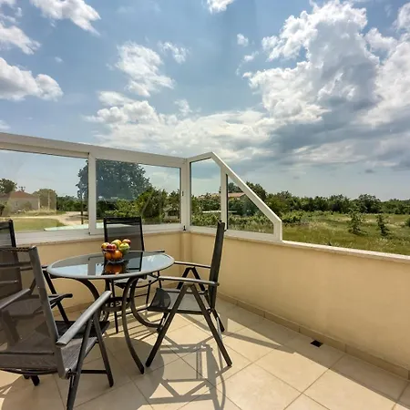 House Iris With Private Pool Porec