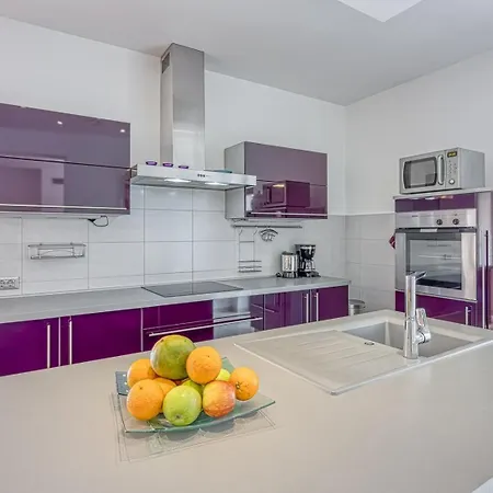 ヴィラ House Iris With Private Pool