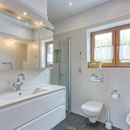 House Iris With Private Pool * 波雷奇