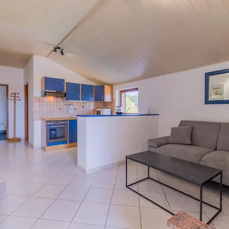 House Iris With Private Pool * Poreč