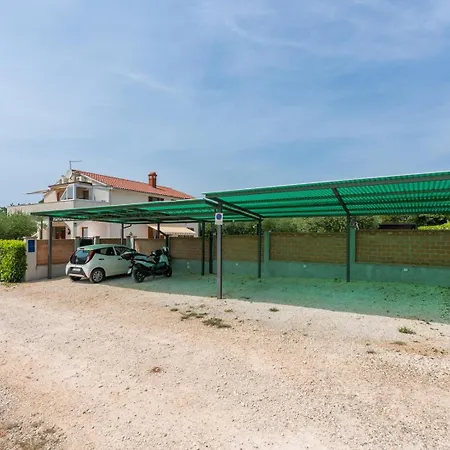 House Iris With Private Pool Villa *