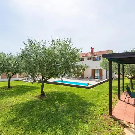 Villa House Iris With Private Pool Poreč