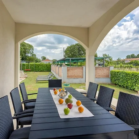 Vila House Iris With Private Pool Porec