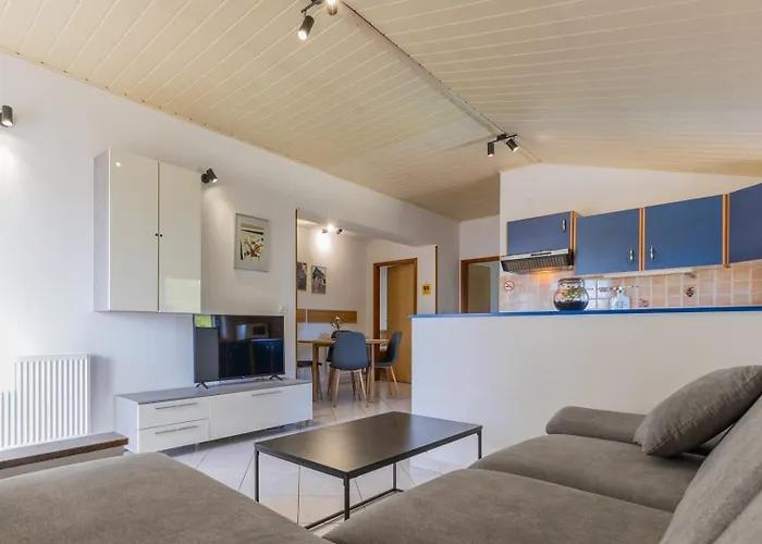 House Iris With Private Pool Vila