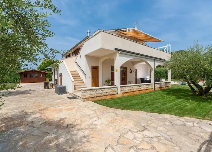 House Iris With Private Pool Vila