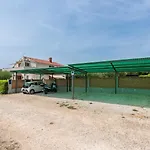 House Iris With Private Pool Villa *