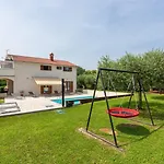 Villa House Iris With Private Pool
