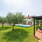 Villa House Iris With Private Pool Poreč